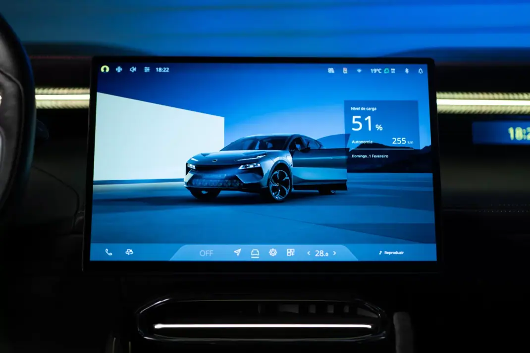 Lotus Eletre 2023 - 110000 EUR, 34626 km - AUTO.MOTO.pt - 34626km - foto 32 de 32