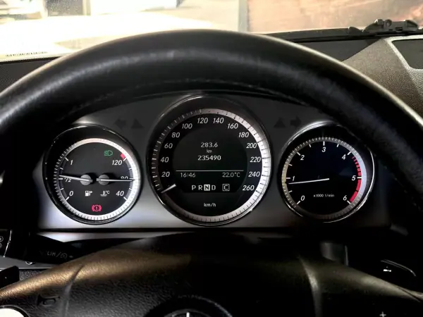 Mercedes-Benz C 220 2009 - 12900 EUR, 235490 km - AUTO.MOTO.pt - 235490km - foto 22 de 26