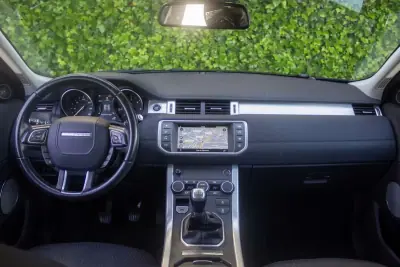 Land Rover Range Rover Evoque 2018 - 20900 EUR, 98000 km - AUTO.MOTO.pt - 98000km - foto 15 de 17