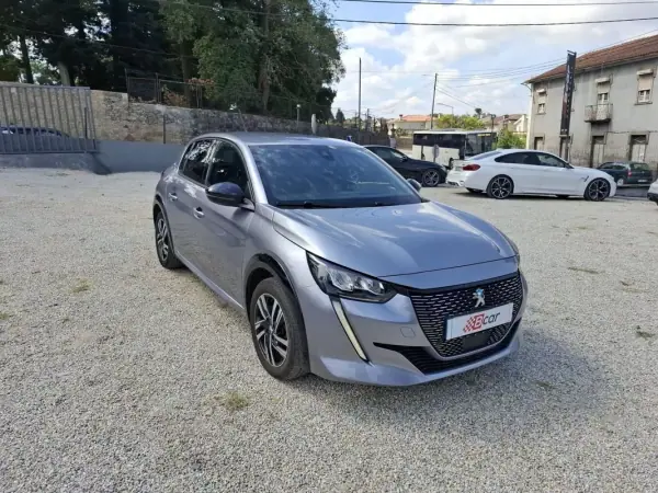 Peugeot 208 2021 - 16499 EUR, 82000 km - AUTO.MOTO.pt - 82000km - foto 2 de 36