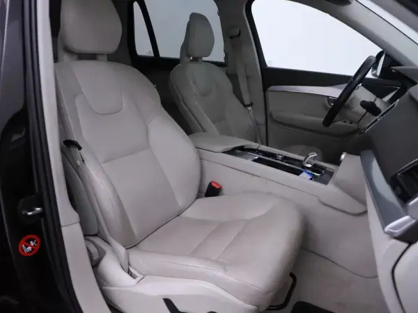 Volvo XC 90 2016 - 26790 EUR, 221486 km - AUTO.MOTO.pt - 221486km - foto 9 de 16
