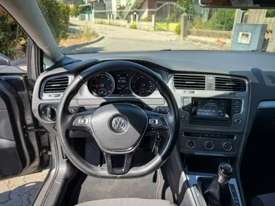 Volkswagen Golf Variant 2014 - 10990 EUR, 189000 km - AUTO.MOTO.pt - 189000km - foto 6 de 12
