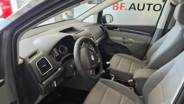 SEAT Alhambra 2011 - 11750 EUR, 235491 km - 235491km - foto 32 de 54
