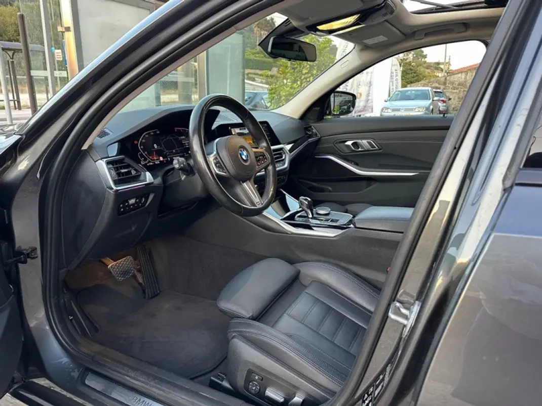 BMW 320 2019 - 32999 EUR, 160700 km - AUTO.MOTO.pt - 160700km - foto 22 de 60