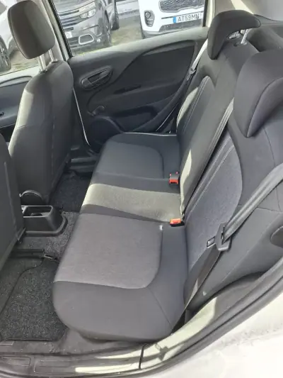 Fiat Punto 2017 - 8750 EUR, 114752 km - AUTO.MOTO.pt - 114752km - foto 13 de 26