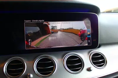 Mercedes-Benz E 300 2019 - 23900 EUR, 178524 km - AUTO.MOTO.pt - 178524km - foto 30 de 34