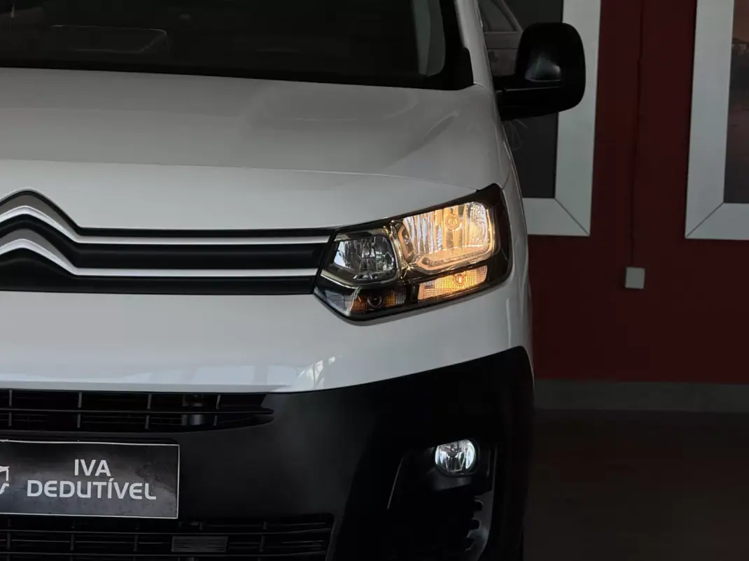 Citroën BERLINGO 1.5 BlueHDi 100 S&S Club M 2022 - 15990 EUR, 92798 km - AUTO.MOTO.pt - 92798km - foto 4 de 19