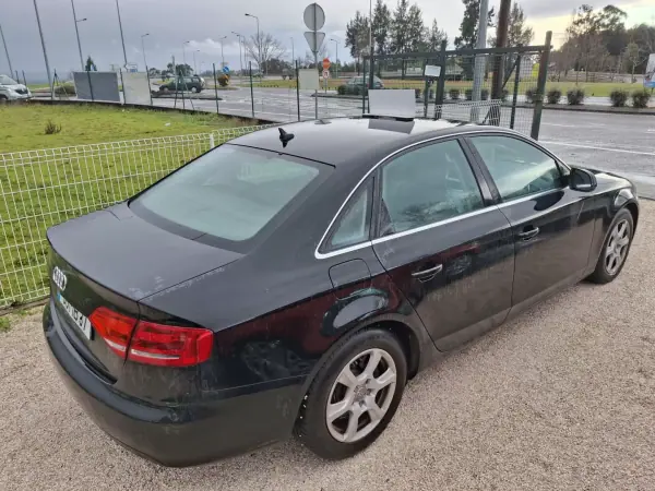 Audi A4 2011 - 11950 EUR, 141223 km - AUTO.MOTO.pt - 141223km - foto 9 de 13