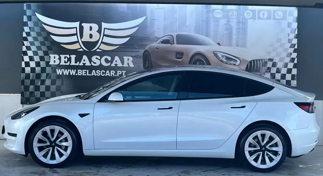 Tesla Model 3 2023 - 28990 EUR, 65000 km - AUTO.MOTO.pt - 65000km - foto 5 de 20
