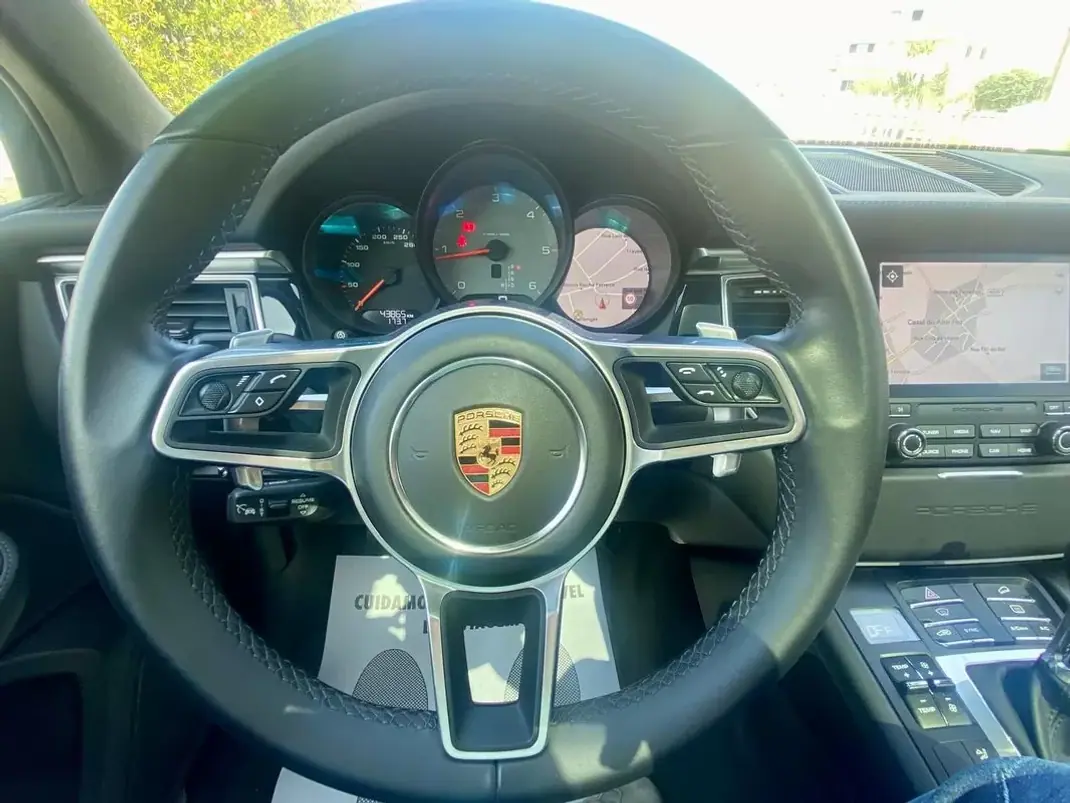Porsche Macan 2017 - 60900 EUR, 83500 km - AUTO.MOTO.pt - 83500km - foto 19 de 20