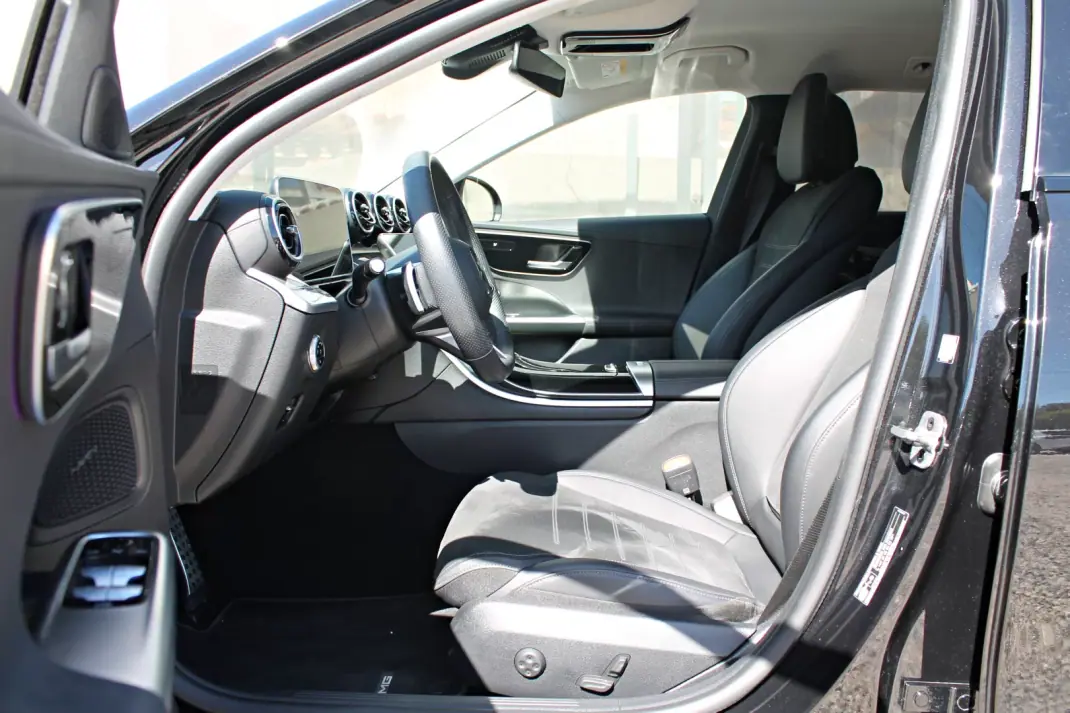 Mercedes-Benz C 300 2024 - 49990 EUR, 28094 km - AUTO.MOTO.pt - 28094km - foto 13 de 31