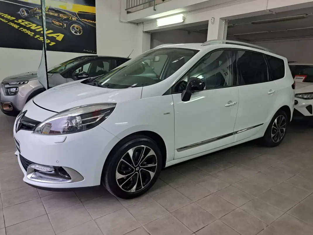Renault Grand Scénic 2015 - 12990 EUR, 123000 km - AUTO.MOTO.pt - 123000km - foto 3 de 16