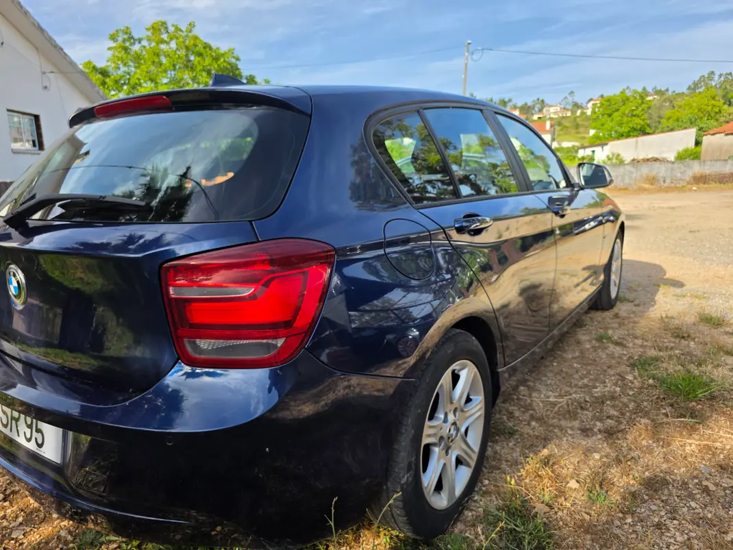 BMW 116 2013 - 10750 EUR, 234851 km - AUTO.MOTO.pt - 234851km - foto 4 de 19
