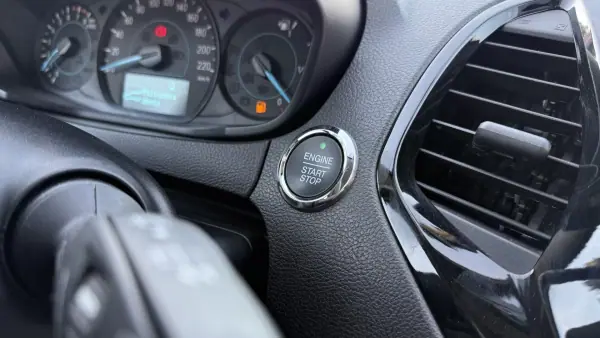 Ford KA 2018 - 10500 EUR, 142000 km - AUTO.MOTO.pt - 142000km - foto 26 de 40