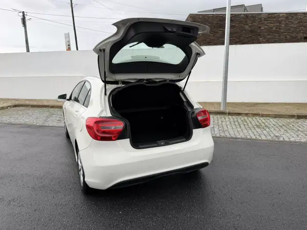 Mercedes-Benz A 180 2014 - 13950 EUR, 192198 km - AUTO.MOTO.pt - 192198km - foto 7 de 15