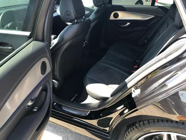 Mercedes-Benz E 220 2017 - 37750 EUR, 90500 km - AUTO.MOTO.pt - 90500km - foto 12 de 23