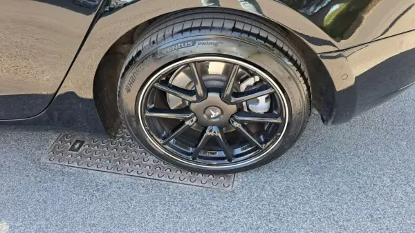 Tesla Model 3 2019 - 22500 EUR, 113000 km - AUTO.MOTO.pt - 113000km - foto 22 de 53