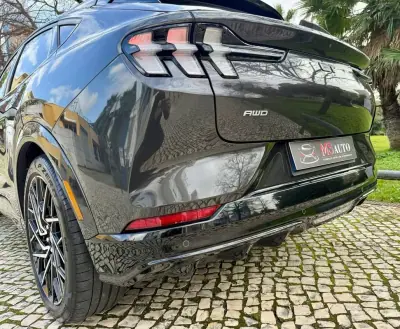 Ford Mustang Mach-E 2022 - 35990 EUR, 68980 km - AUTO.MOTO.pt - 68980km - foto 42 de 51