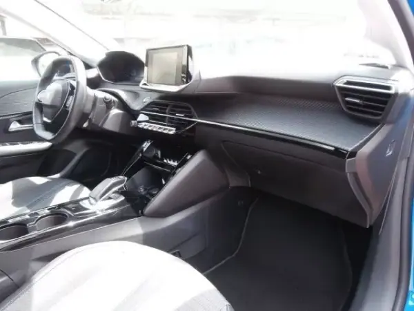 Peugeot e-208 2021 - 18000 EUR, 85265 km - AUTO.MOTO.pt - 85265km - foto 35 de 40