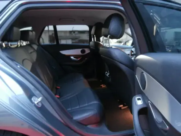 Mercedes-Benz C 180 2017 - 24900 EUR, 141265 km - AUTO.MOTO.pt - 141265km - foto 33 de 40