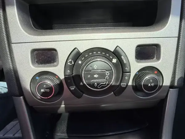 Peugeot 308 SW 2011 - 5900 EUR, 147177 km - AUTO.MOTO.pt - 147177km - foto 22 de 30