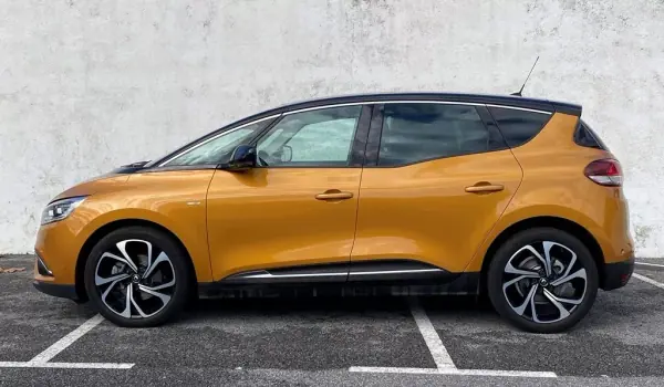 Renault Scénic 2019 - 16900 EUR, 71000 km - AUTO.MOTO.pt - 71000km - foto 7 de 19
