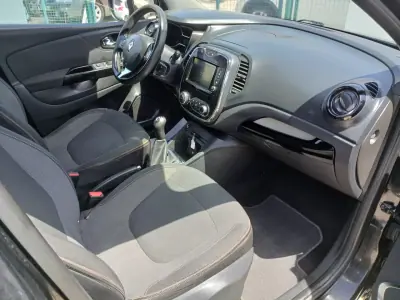 Renault Captur 2013 - 9950 EUR, 157174 km - AUTO.MOTO.pt - 157174km - foto 23 de 25