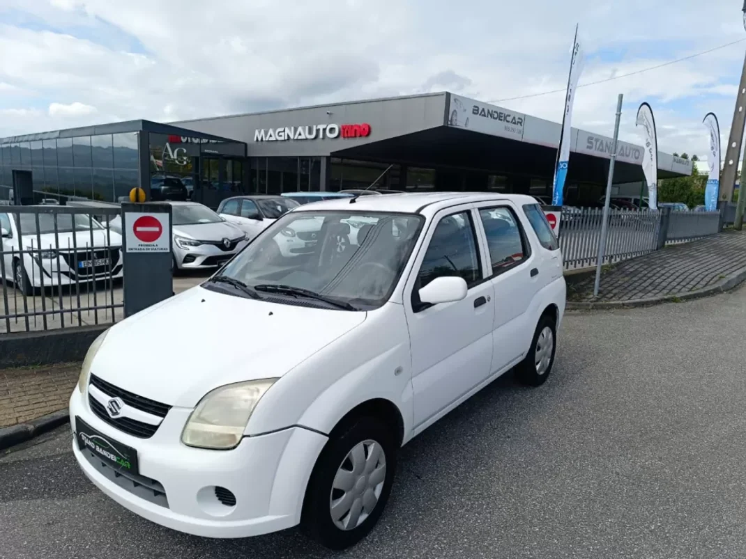 Suzuki Ignis 2004 - 2500 EUR, 216000 km - AUTO.MOTO.pt - 216000km - foto 3 de 15