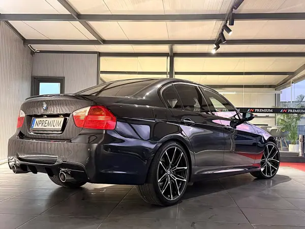 BMW 320 2006 - 12500 EUR, 240000 km - AUTO.MOTO.pt - 240000km - foto 17 de 38