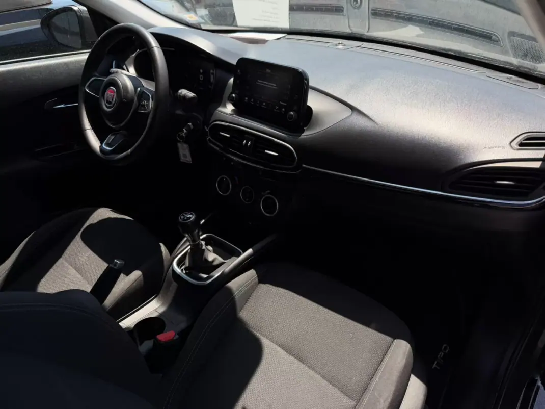 Fiat Tipo 2022 - 15300 EUR, 68245 km - 68245km - foto 7 de 11