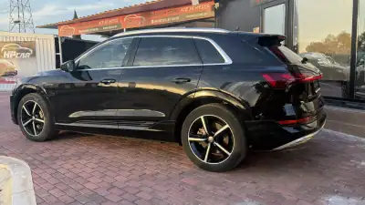 Audi e-tron 2019 - 27990 EUR, 99000 km - AUTO.MOTO.pt - 99000km - foto 24 de 33