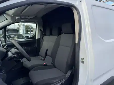 Peugeot PARTNER GIRAFON 2019 - 13990 EUR, 150000 km - AUTO.MOTO.pt - 150000km - foto 13 de 39