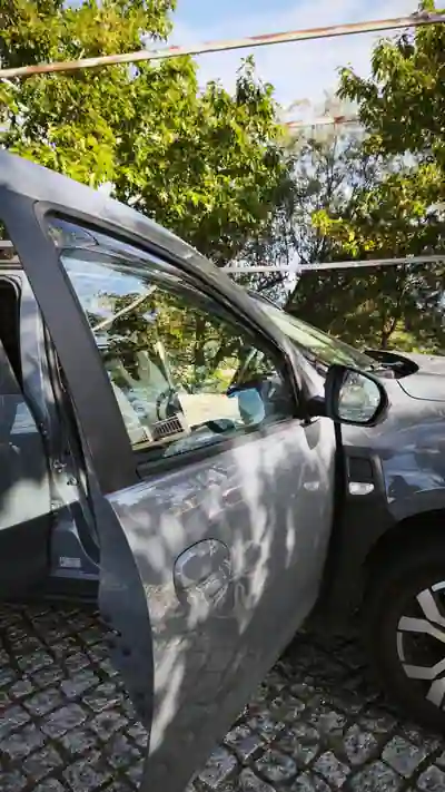 Dacia Duster 2023 — foto 6 de 12