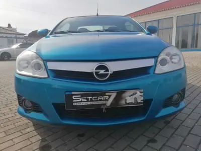 Opel Tigra TwinTop 2005 - 5890 EUR, 80000 km - foto 1 de 11