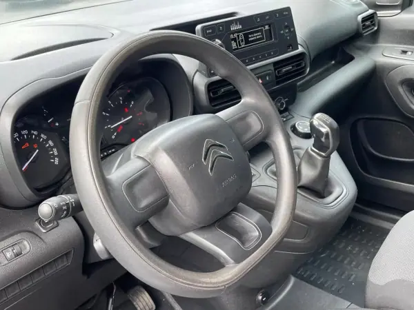 Citroën BERLINGO VAN XL 1.5 BLUE HDI 3 LUGARES 2019 - 12300 EUR, 130000 km - AUTO.MOTO.pt - 130000km - foto 7 de 10