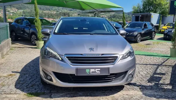 Peugeot 308 SW 2014 - 9250 EUR, 265000 km - AUTO.MOTO.pt - 265000km - foto 3 de 30