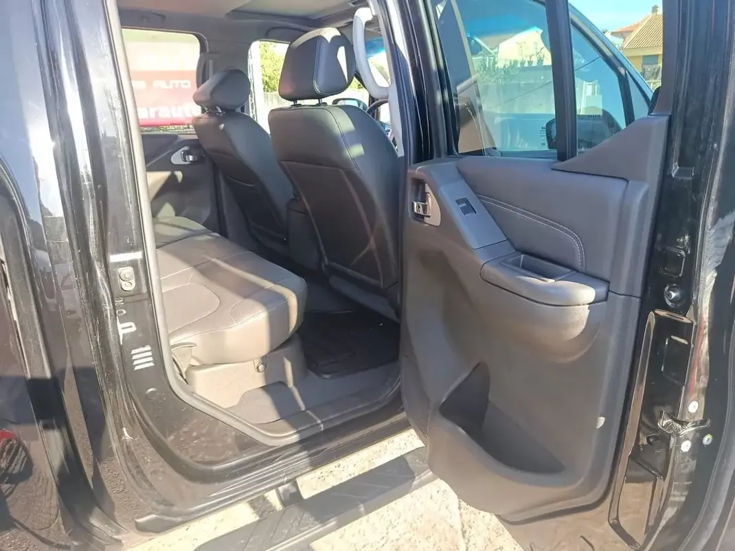 Nissan Navara 2012 - 18500 EUR, 161513 km - 161513km - foto 11 de 38