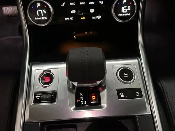 Jaguar XF Sportbrake 2021 - 34990 EUR, 119000 km - AUTO.MOTO.pt - 119000km - foto 23 de 23