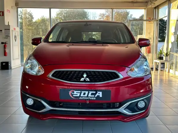 Mitsubishi Space Star 1.2 Intense Connect Edition 2019 Gasolina — 9 440 km Mitsubishi Space Star 1.2 Intense Connect Edition 2019 Gasolina