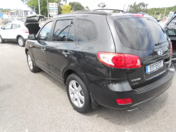 Hyundai Santa Fe 2008 - 10750 EUR, 232320 km - AUTO.MOTO.pt - 232320km - foto 5 de 14