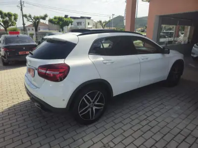 Mercedes-Benz GLA 200 2018 - 26990 EUR, 102000 km - AUTO.MOTO.pt - 102000km - foto 4 de 15