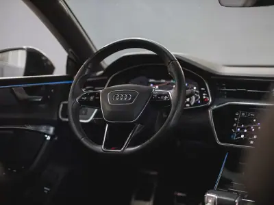 Audi A7 2019 - 43990 EUR, 63000 km - 63000km - foto 17 de 28