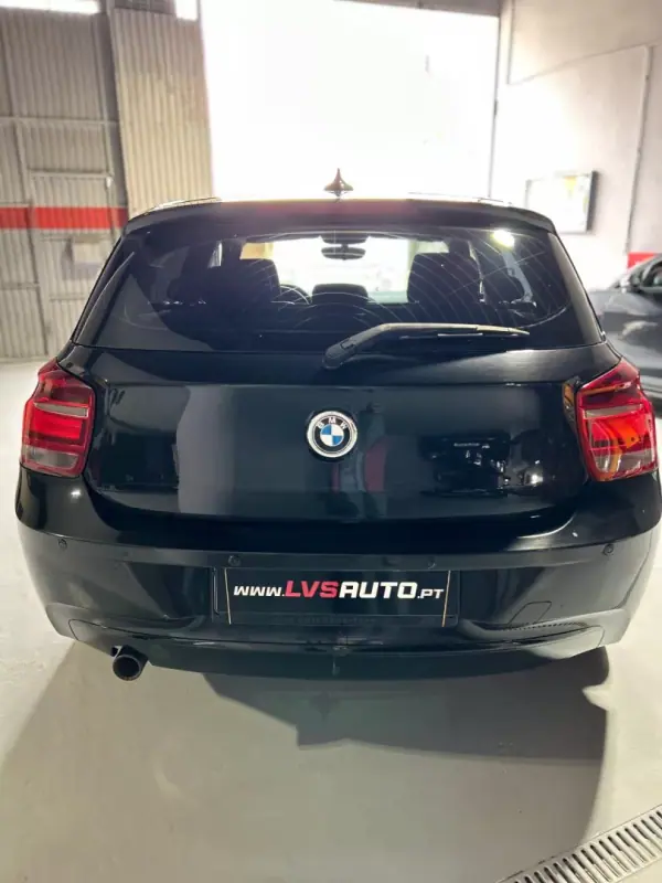 BMW 116 2014 - 11500 EUR, 237000 km - AUTO.MOTO.pt - 237000km - foto 3 de 24