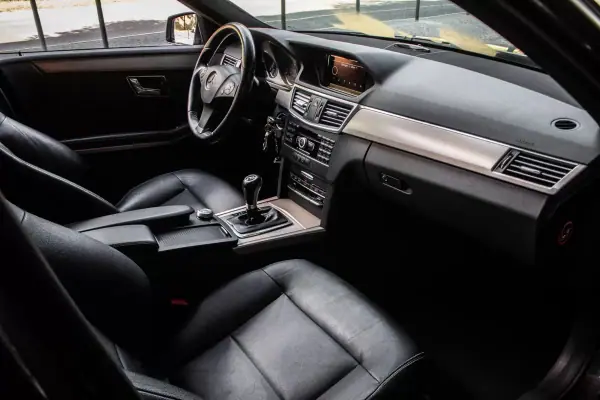 Mercedes-Benz E 250 2010 - 12990 EUR, 273813 km - 273813km - foto 21 de 36