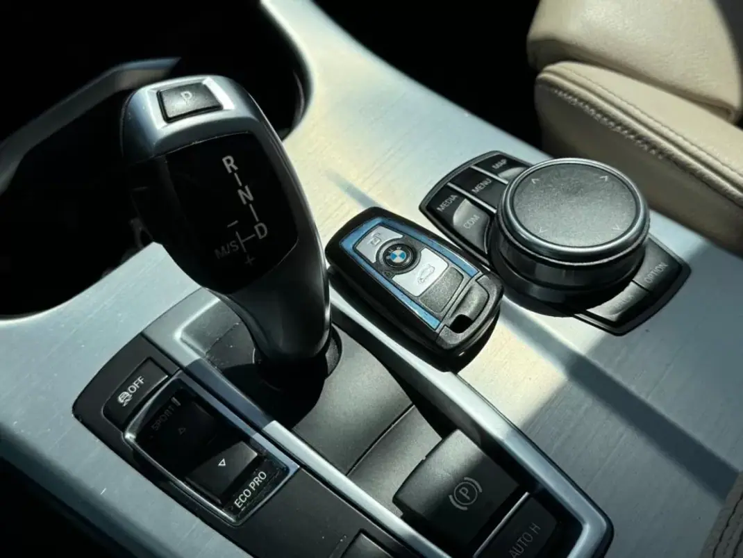 BMW X4 2017 - 33480 EUR, 187000 km - AUTO.MOTO.pt - 187000km - foto 12 de 42