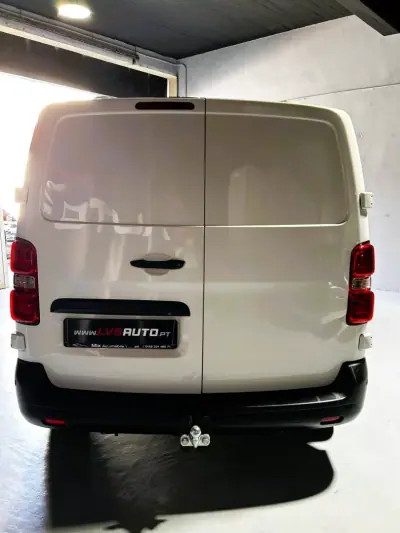 Opel Vivaro 2021 - 17000 EUR, 188500 km - AUTO.MOTO.pt - 188500km - foto 4 de 30