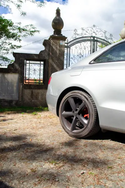 Audi A5 2010 - 13950 EUR, 218325 km - 218325km - foto 6 de 9
