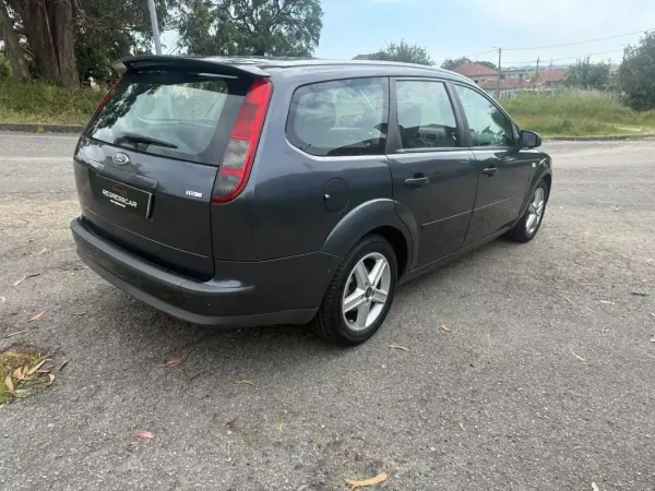 Ford Focus SW 2007 - 4450 EUR, 235000 km - AUTO.MOTO.pt - 235000km - foto 3 de 26