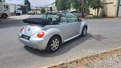 Volkswagen New Beetle Cabriolet 2004 - 9890 EUR, 127830 km - AUTO.MOTO.pt - 127830km - foto 20 de 48