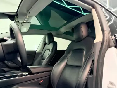 Tesla Model 3 2019 - 18500 EUR, 162000 km - AUTO.MOTO.pt - 162000km - foto 22 de 24